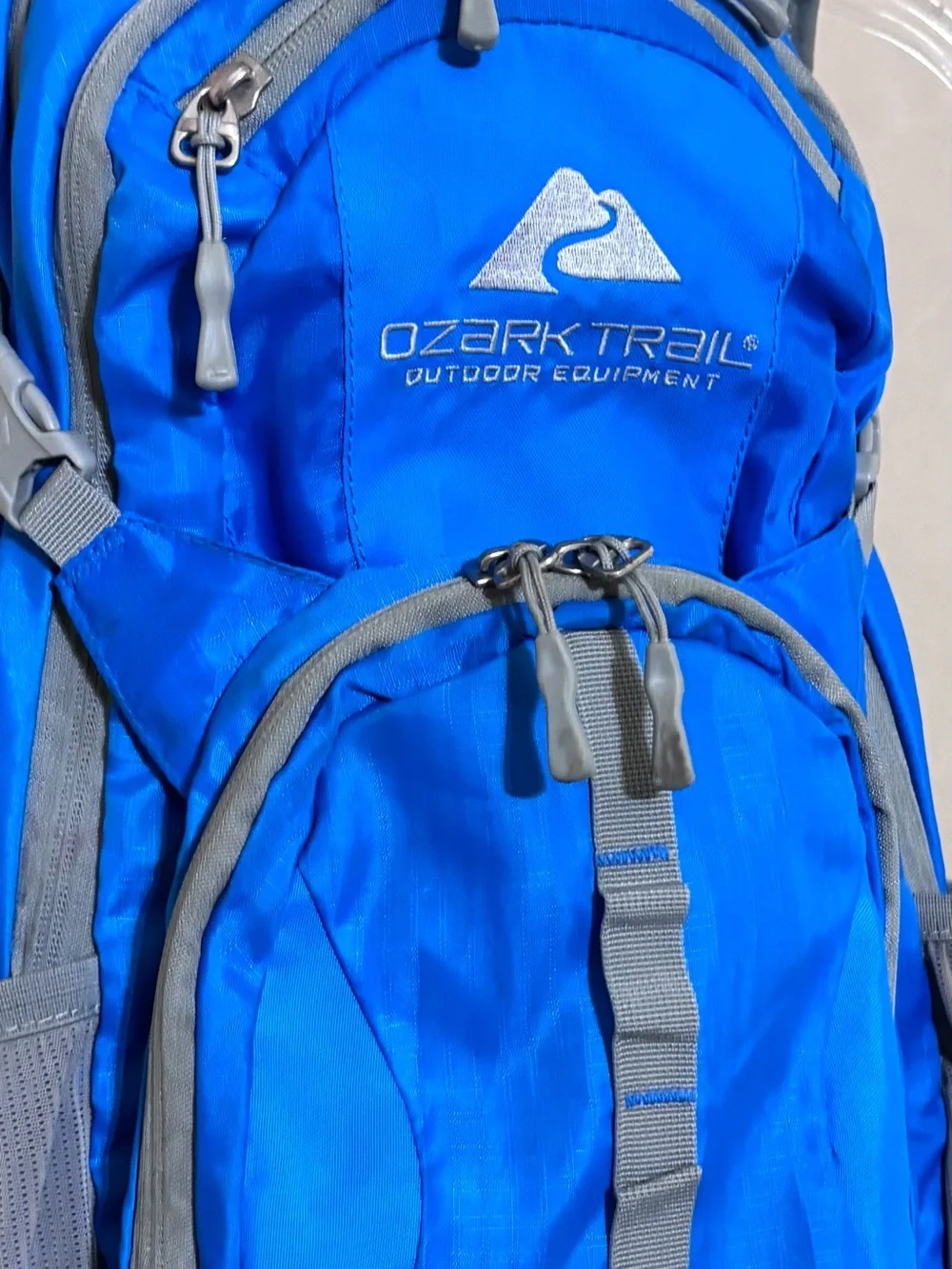 Ozark Trail 23L Riverdale Hydration Blue Hiking Backpack Gorpcore Utilitarian
